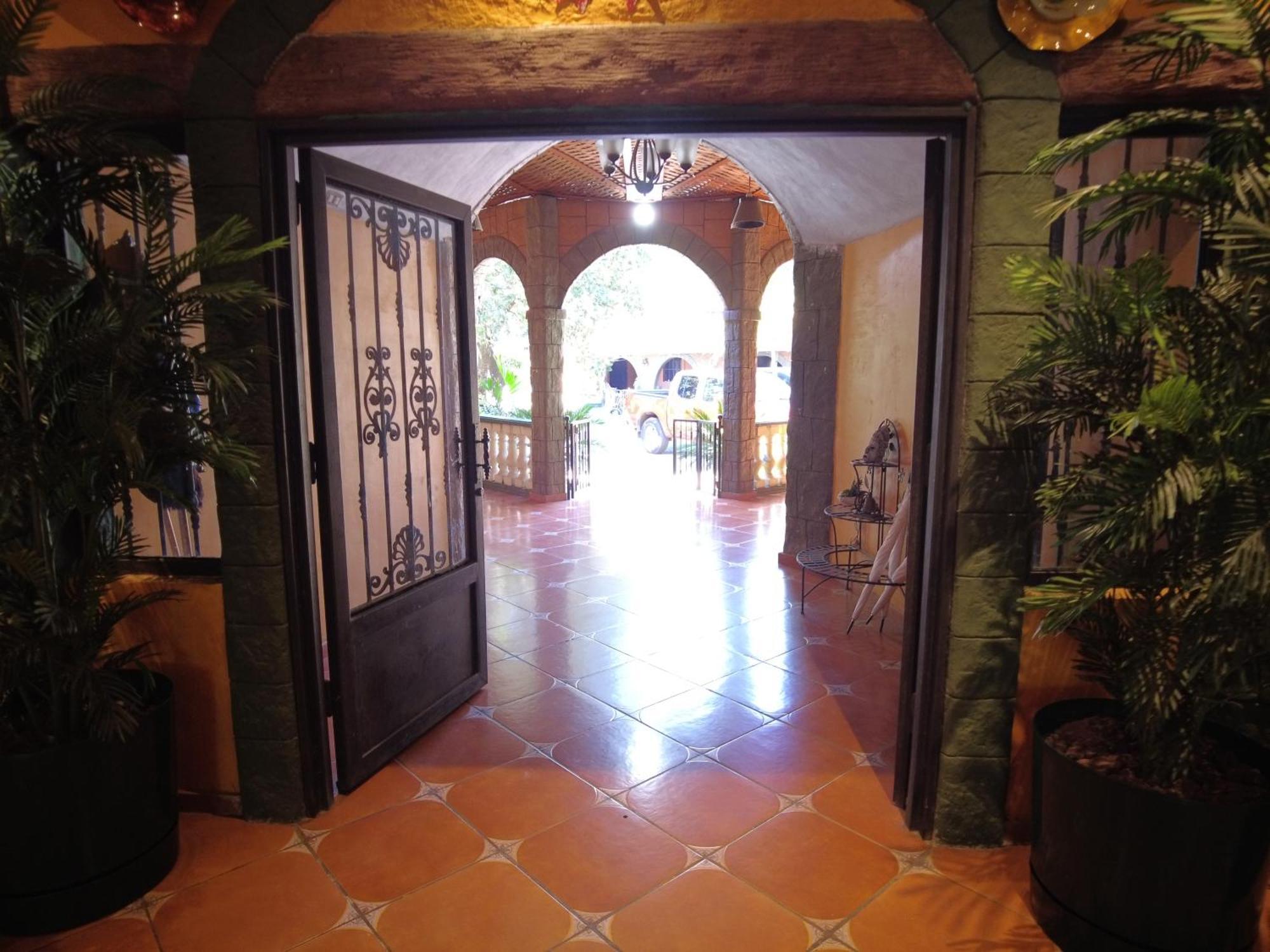 El Castillo De Piedra San Miguel Ngoại thất bức ảnh
